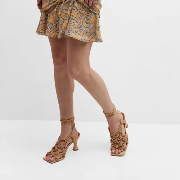 New! MIISTA ‘Braided Rope Ankle Tie’ Sandals - Picture 4 of 16